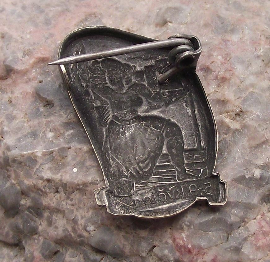 Antique Prague Uprising Czech Woman Waving Flag 5th 9th May 1945 Pin Badge - Badgecrazy