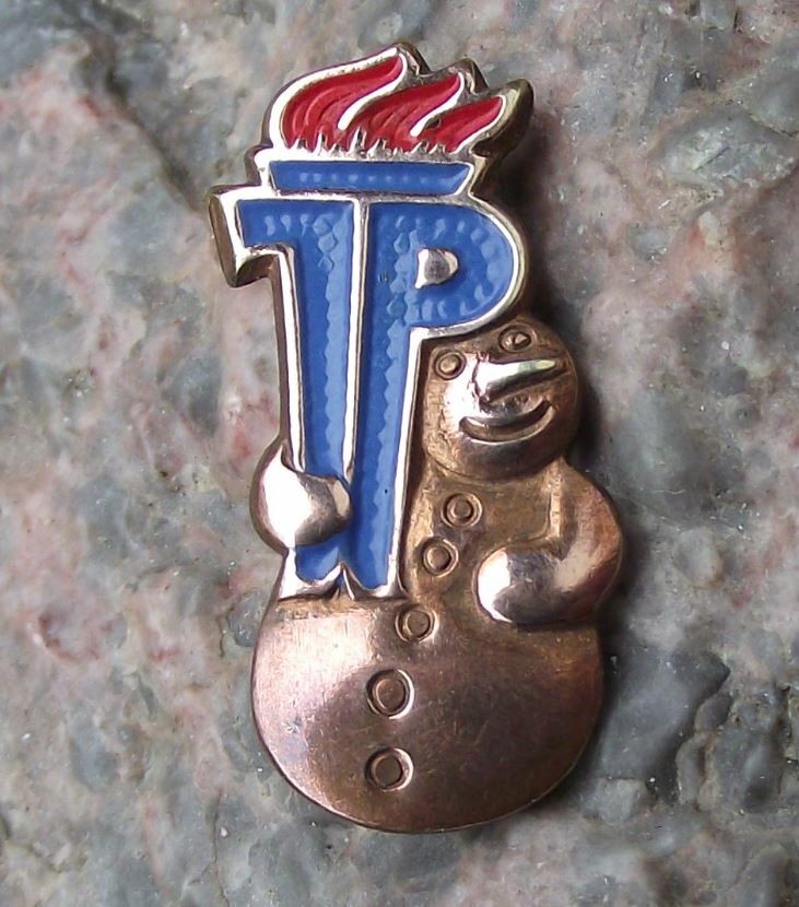 Thalmann Pioneers Germany Youth Winter Games Snowman DDR Bronze Pin Badge - Badgecrazy