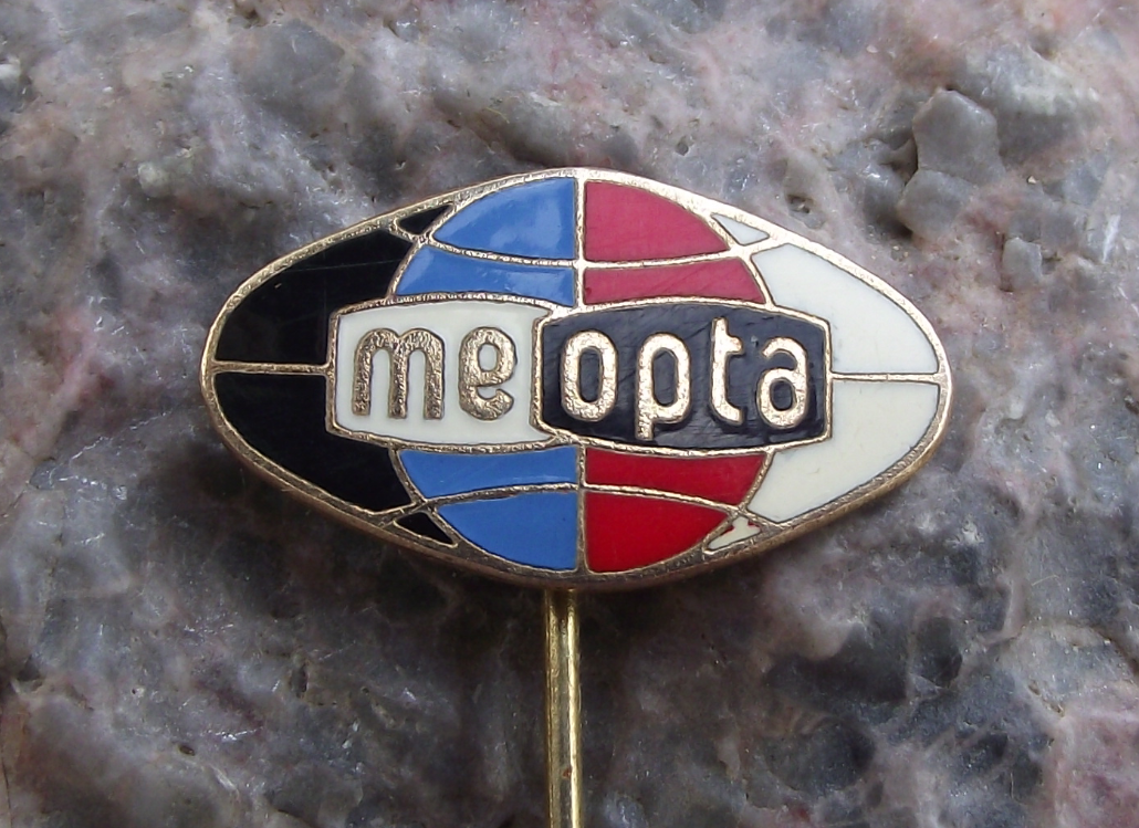 Oval Meopta Camera & View Master Company of Czechoslovakia Stereo Logo Pin Badge - Badgecrazy