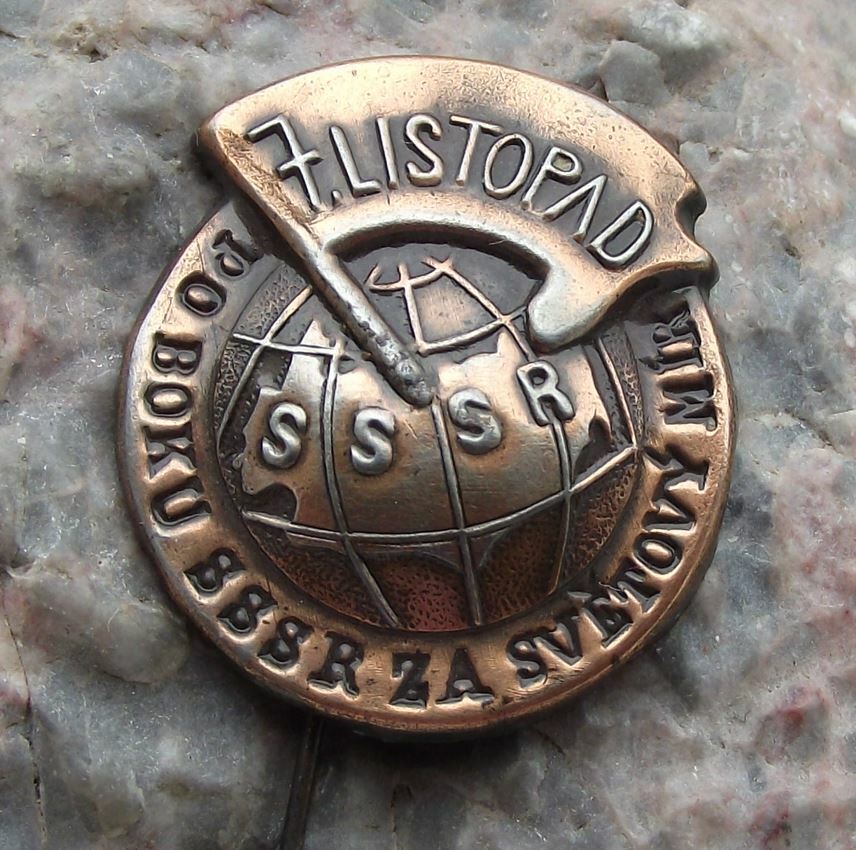 Vintage October Revolution Day 7th November Soviet Union Peace Pin Badge - Badgecrazy