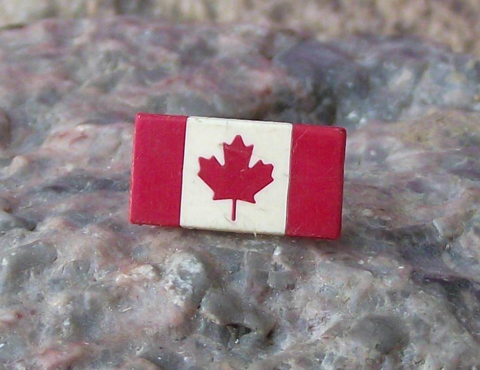 Vintage Canadian Red Maple Leaf Canada National Flag Emblem Tie Pin Badge - Badgecrazy