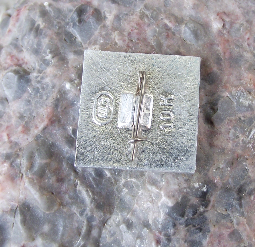 Vintage Coal Mine Mining Crane Energy Russian Exhibition Centre BAHX Pin Badge - Badgecrazy