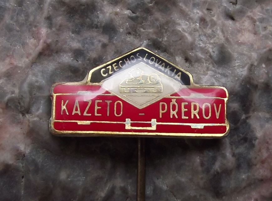 Kazeto Czech Lion Suitcase Cardboard Case Travel Products Firm Prerov Pin Badge - Badgecrazy