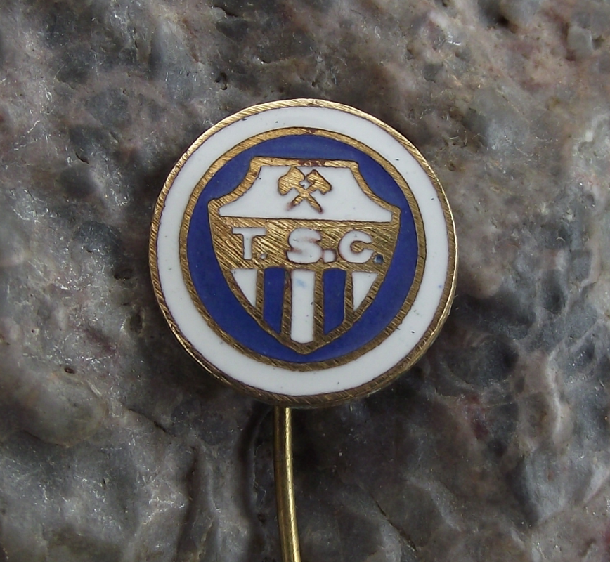 Antique TSC Tatabanya Banyasz SC Hungary Football Club Soccer Pin Badge - Badgecrazy