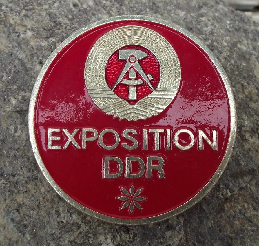 Exposition DDR Large East Germany Expo German Trade Show Exhibition Pin Badge - Badgecrazy