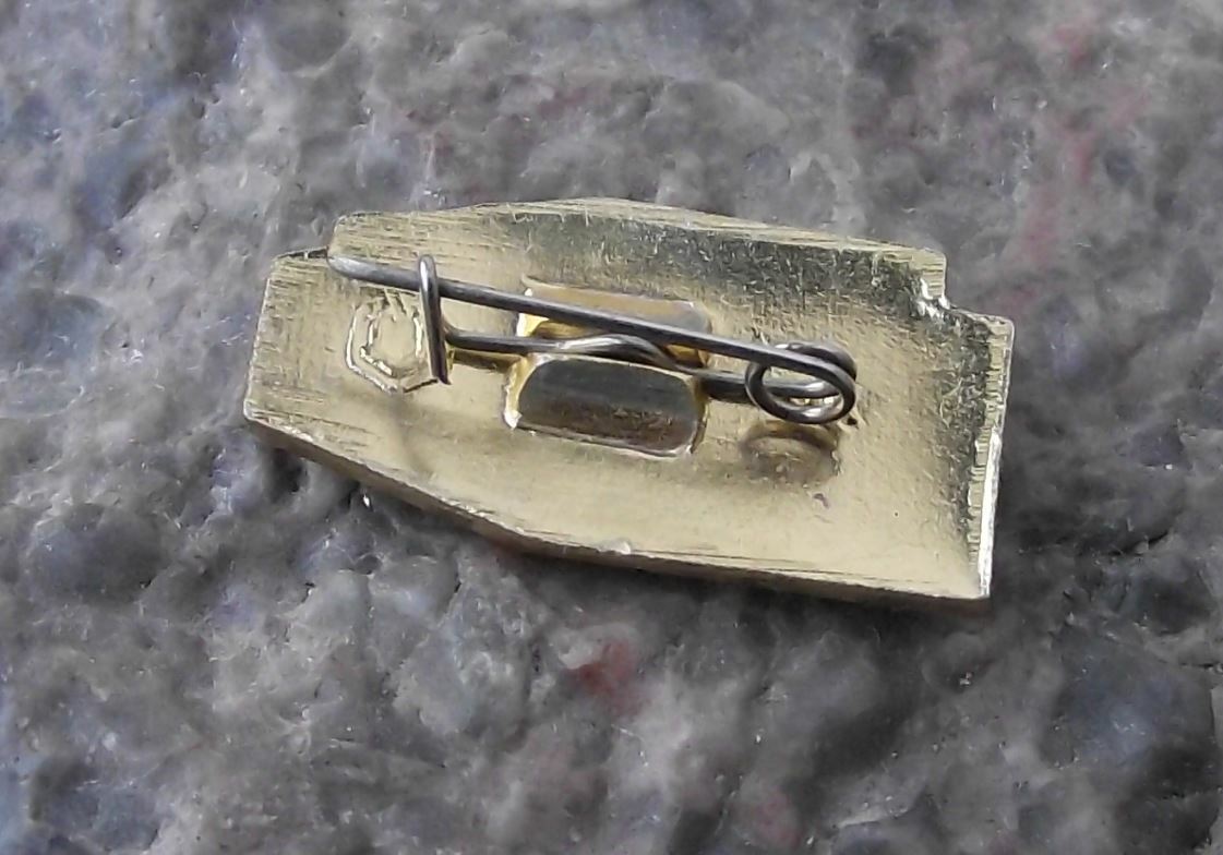 1976 XXV 25th Communist Party Congress State Kremlin Palace Building Pin Badge - Badgecrazy