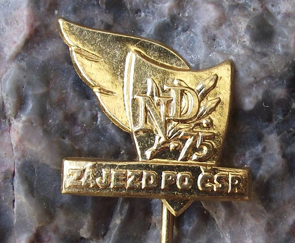 1958 Czech National Theater Prague Theatre Divadlo 75th Anniversary Pin Badge - Badgecrazy