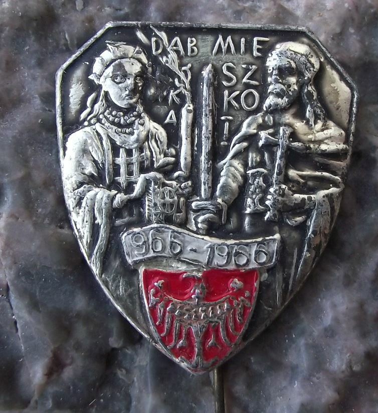 1966 Gniezno Christianization of Poland 1000th Anniversary Eagle Crest Pin Badge - Badgecrazy
