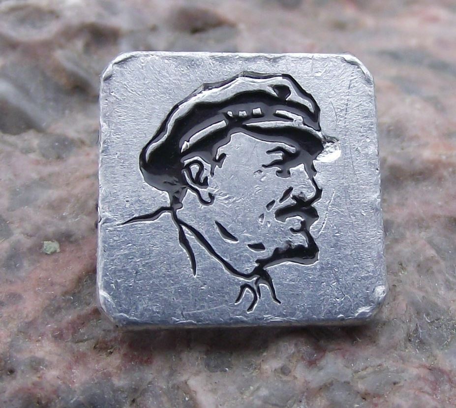 Vintage Lenin Russian Soviet Union Communist Politician Flat Cap Pin Badge - Badgecrazy