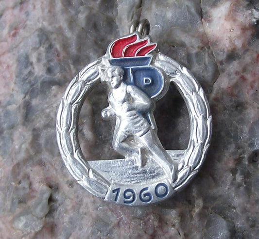 1960 Thalmann Pioneer Organisation Germany Youth Athletics Award DDR Pin Badge - Badgecrazy