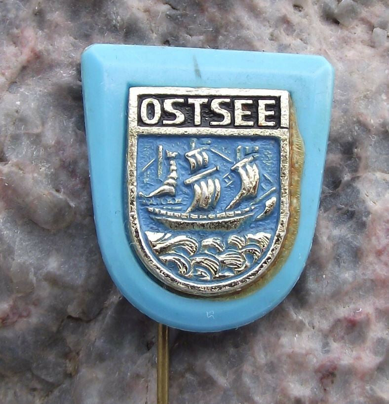 Vintage Ostsee Baltic Sea Germany German Tourist Souvenier Ship Crest Pin Badge - Badgecrazy