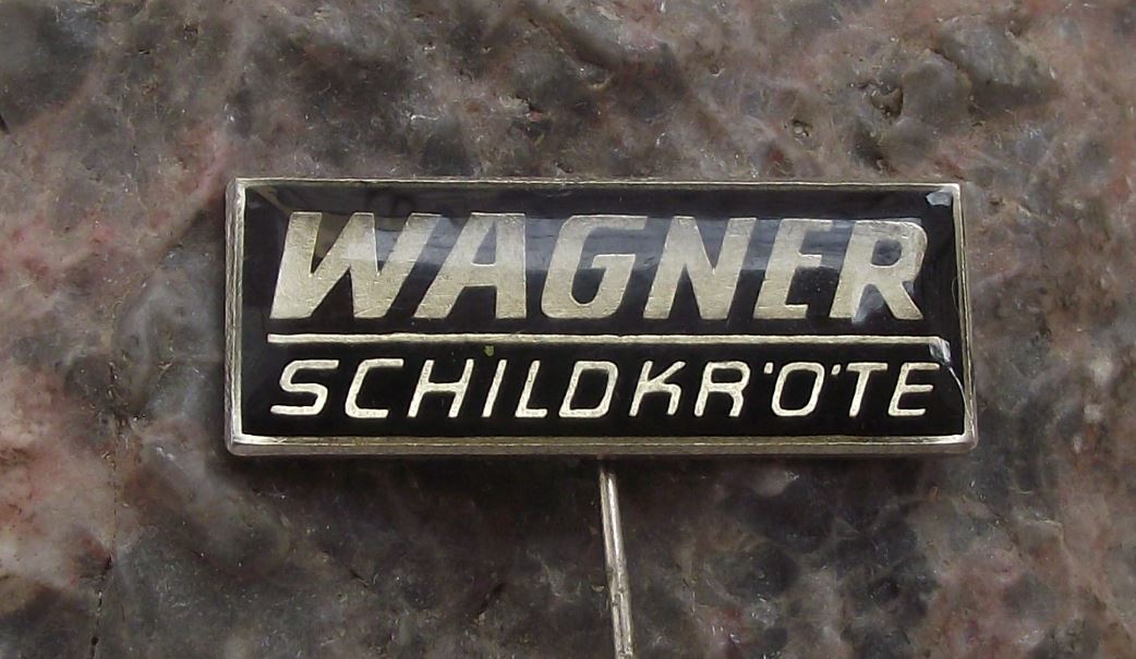 Antique Wagner Schildkrote Forklift Maker Germany Fork Lift Company Pin Badge - Badgecrazy