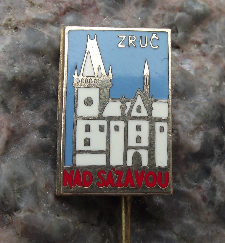 Antique Zruc nad Savavou Gothic Czech Palace Castle Souvenier Pin Badge - Badgecrazy
