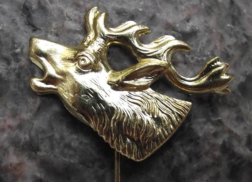 Roaring Stag Deer Hunt Head with Long Antler Horns Hunting Hunter Pin Badge - Badgecrazy
