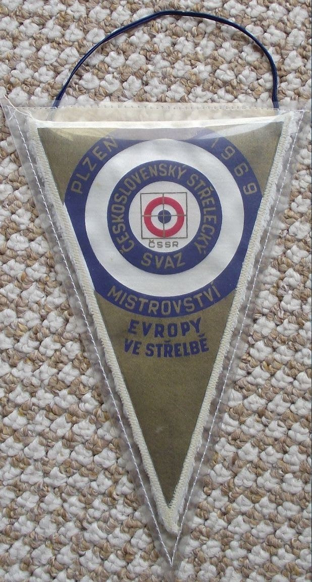 1969 Antique European Shooting Marksmanship Championships Official Pennant Flag - Badgecrazy