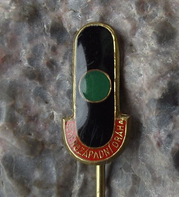 Vintage Czech North West Railways Locomotive Signal Green Light Sign Pin Badge - Badgecrazy