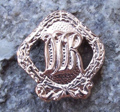 East Germany DDR GDR Laurel Leaves & Bow Ribbon Diamond Shaped Clasp Pin Badge - Badgecrazy