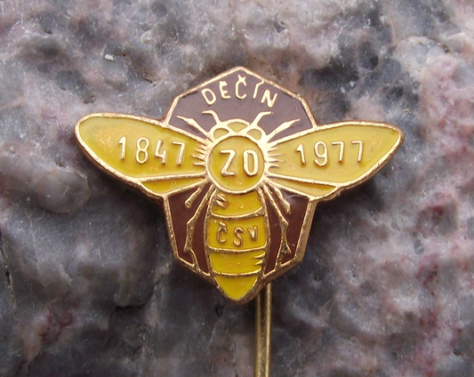 1977 CSV Czech Honey Bee Keeping Association Decin Anniversary Pin Badge