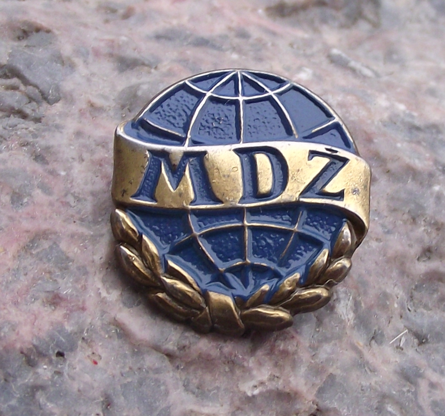 International Women's Day Czech MDZ World Laurel Leaves Pin Badge