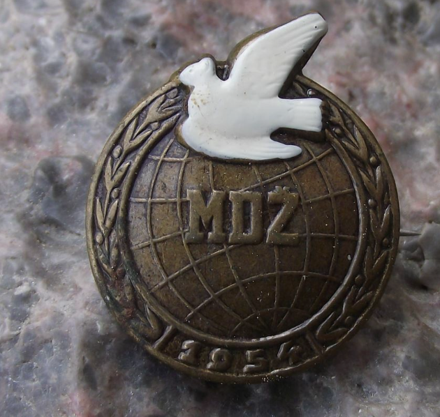 1954 International Women's Day MDZ White Dove World Peace Earth Pin Badge