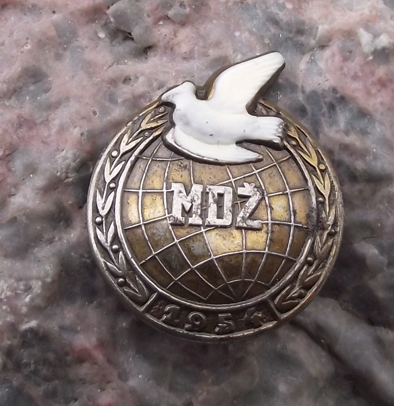 1954 International Women's Day MDZ White Dove World Peace Earth Pin Badge