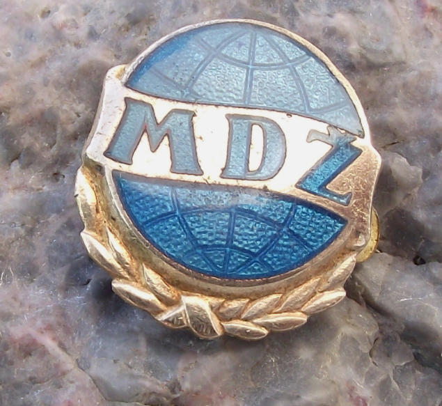 International Women's Day Czech MDZ World Laurel Leaves Pin Badge