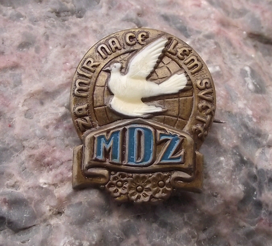 International Women's Day MDZ World Peace Dove Red Flowers Pin Badge