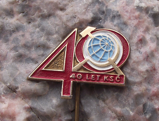 1961 KSC Czechoslovakia Communist Party 40th Anniversary Hammer Sickle Pin Badge