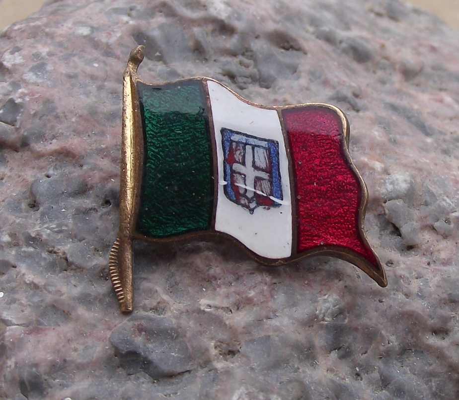 Vintage Italian Italy Tricolour Clasp National Flag Pin Badge