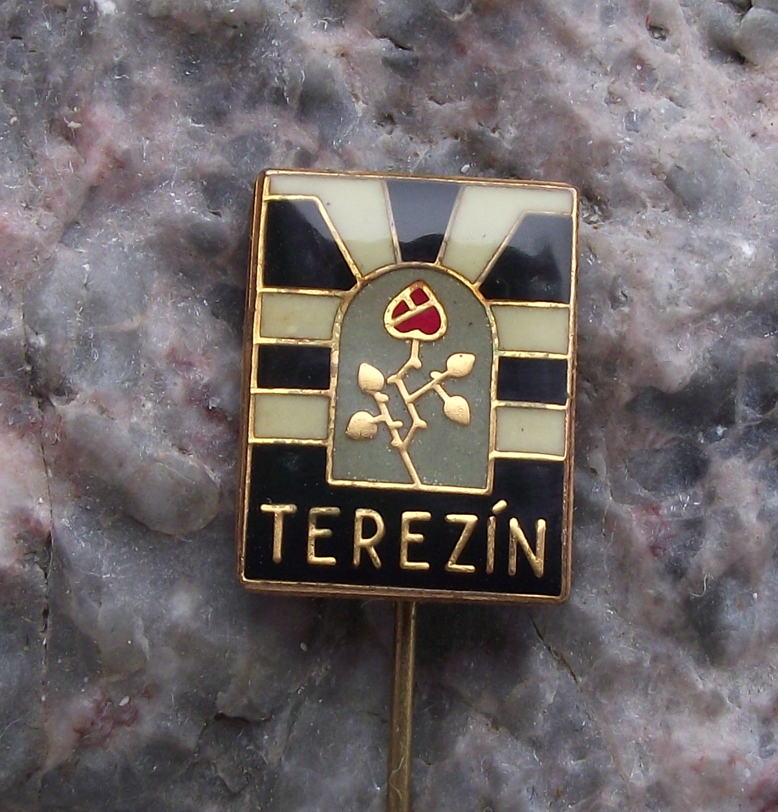 Vintage Terezin Nazi Concentration Camp Gates Liberation Red Rose Pin Badge