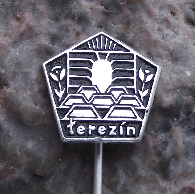 Vintage Terezin Concentration Camp War Graves Remembrance Pin Badge