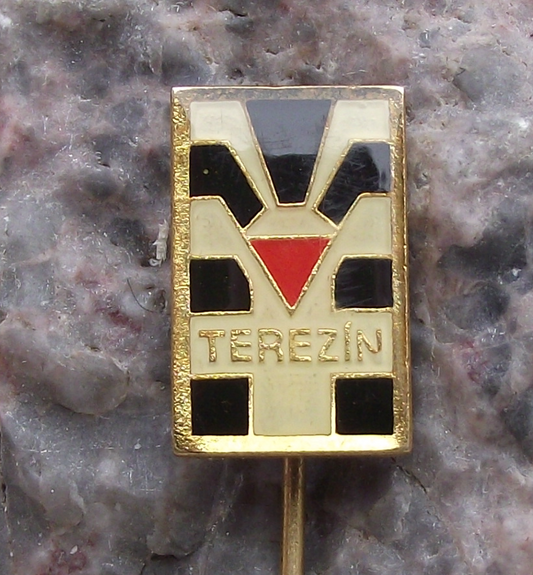 Vintage Terezin Nazi Concentration Camp Gate Red Triangle Pin Badge