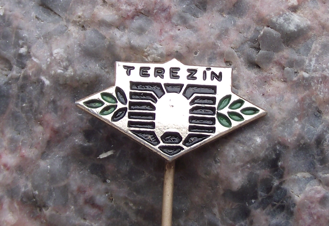 Vintage Terezin Nazi Concentration Camp Gates Laurel Leaves Pin Badge