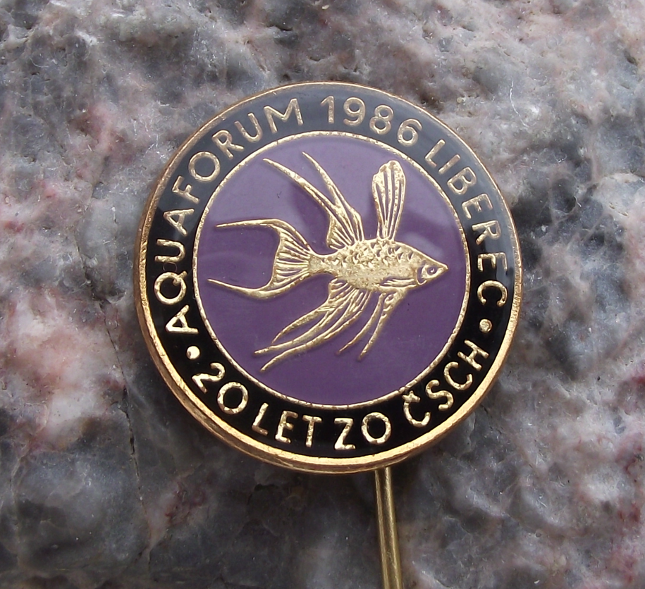 1986 Tropical Fish Forum Czech Liberec Betta splendens Aquarium Pin Badge