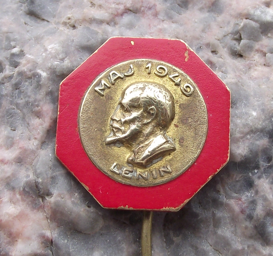 1949  Vladimir Lenin Bust Socialist May Day Spring Celebrations Pin Badge