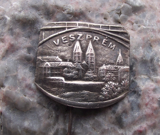 Vintage Veszprem Balaton Holiday Lake Resort Hungary City Pin Badge