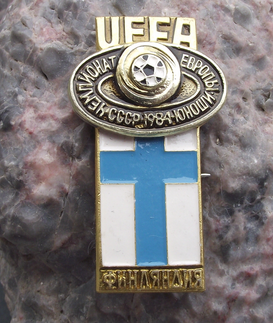 1984 UEFA European Football Championships Finland Finnish Team Pin Badge