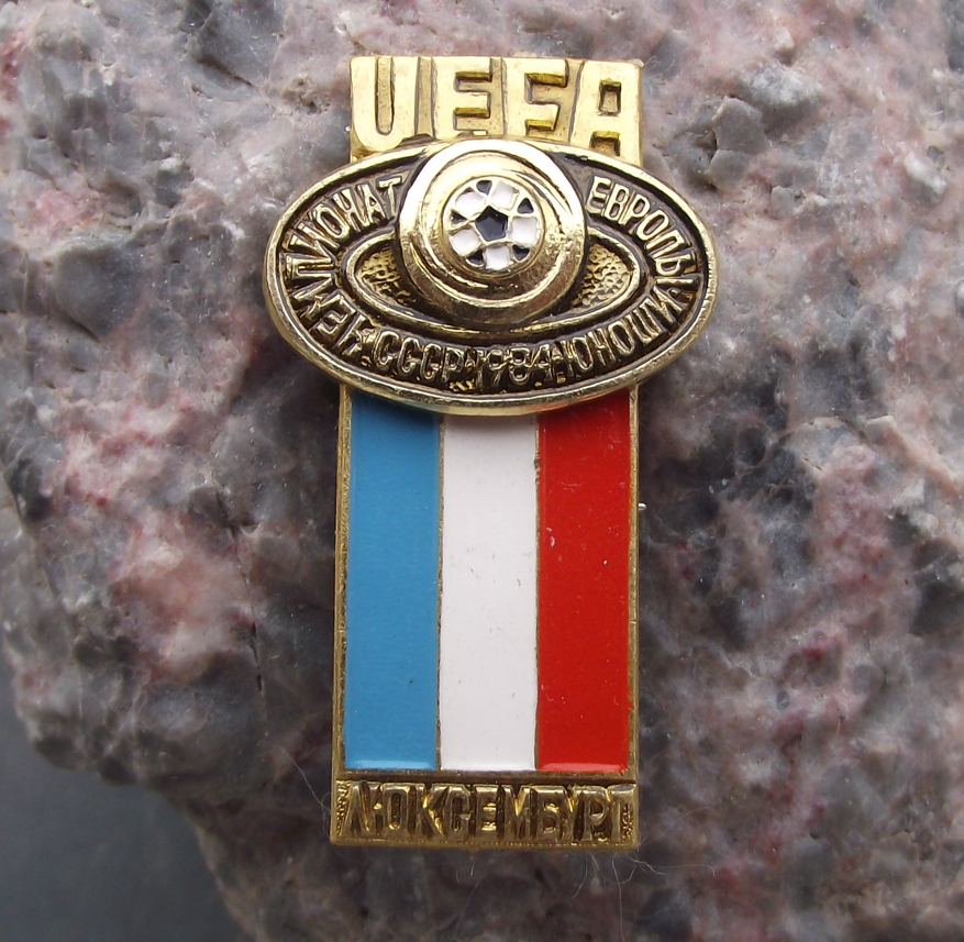 1984 UEFA European Football Championships Luxembourg Team Pin Badge