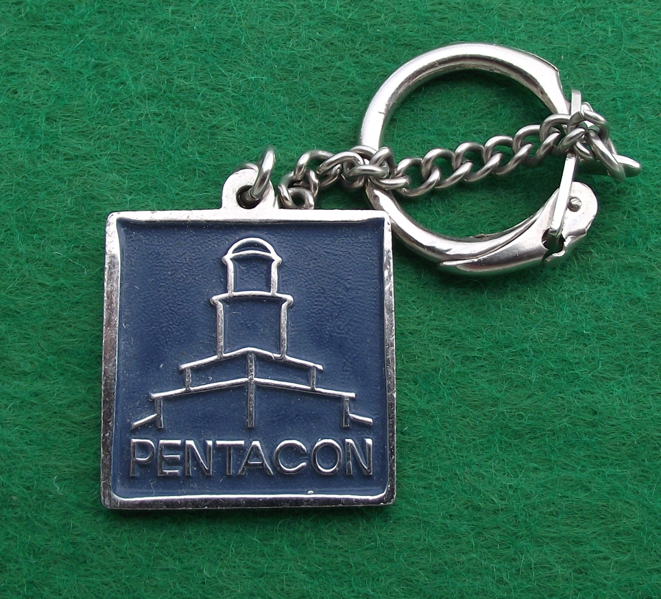 Vintage Pentacon East German Camera Lens Optical Firm DDR Keychain Keyring