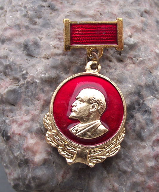 Vintage Vladimir Lenin Head Profile Soviet Leader Award Medal Style Pin Badge