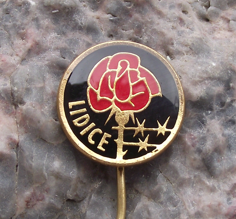 Vintage Lidice Village Rose Memorial Barbed Wire Fence Circle Pin Badge