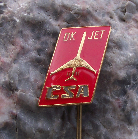 CSA Czech Airlines Ilyushin IL-62 OK-JET Long Range Jet Airliner Pin Badge