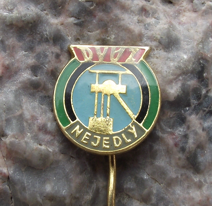 Vintage Vitezny Unor Coal Mining Pits of Czechoslovakia DVUZ Pin Badge