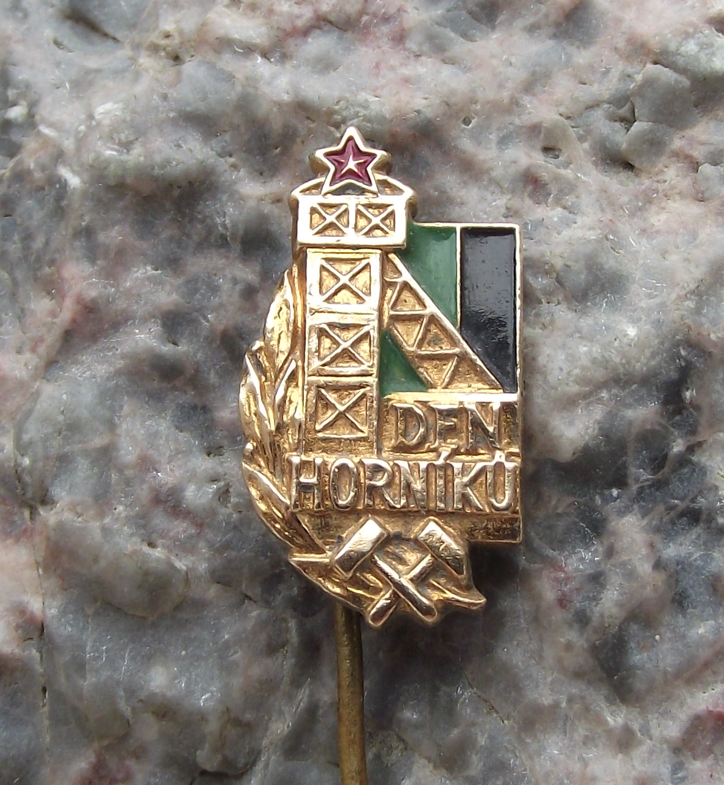 Vintage Mining National Miners Day Coal Mine Tower Den Horniku Pin Badge