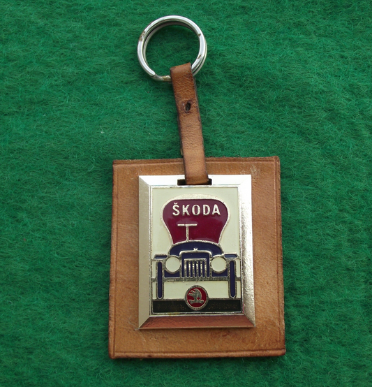 1974 Skoda Autos 80th Anniversary Veteran Car Voiturette Keychain Keyring