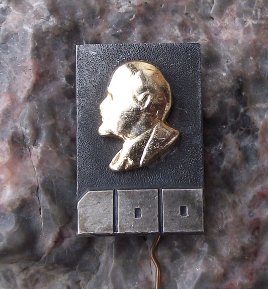 1970 Vladimir Lenin Centenary 100th Anniversary of his Birth Pin Badge