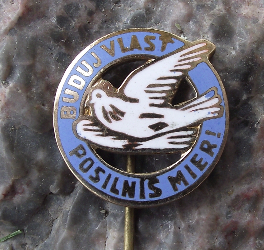 Vintage Czechoslovakia Build Homeland to Bring Peace Dove Pin Badge