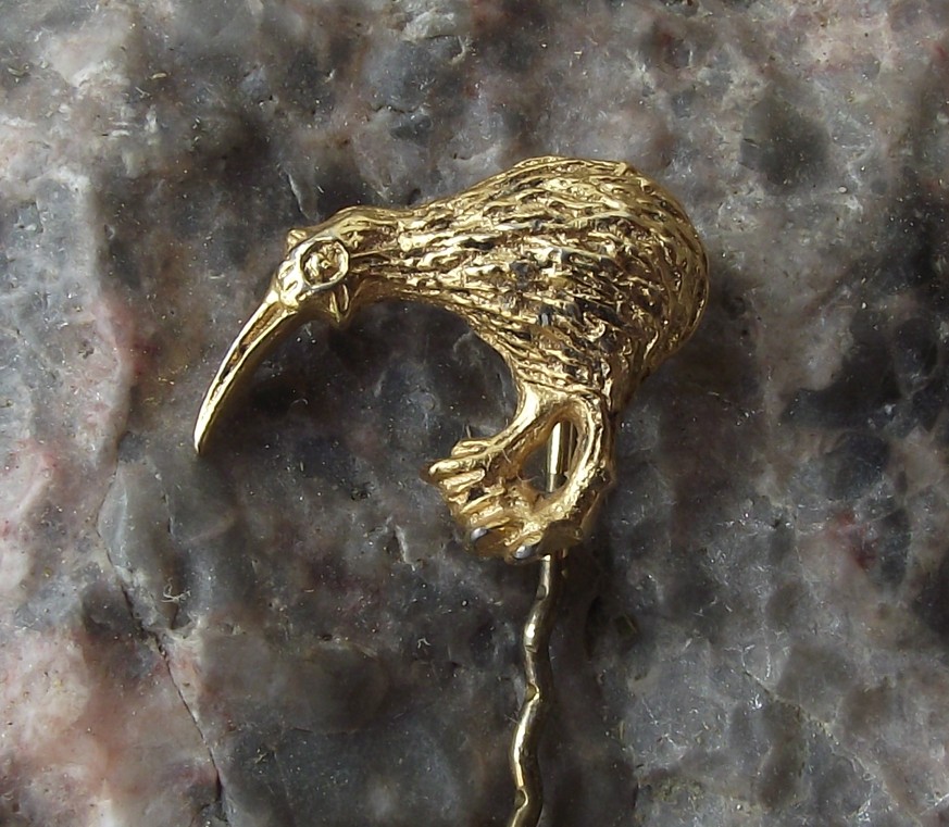 Vintage New Zealand Kiwi National Bird Pin Badge