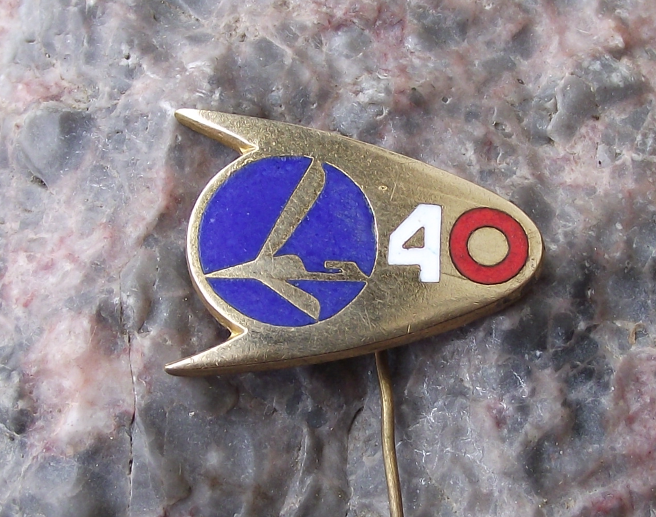 1969 LOT Polish Poland National Airlines Logo 40th Anniversary Pin Badge