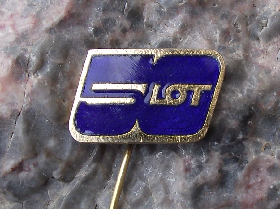 1979 LOT Polish Poland National Airlines Logo 50th Anniversary Pin Badge